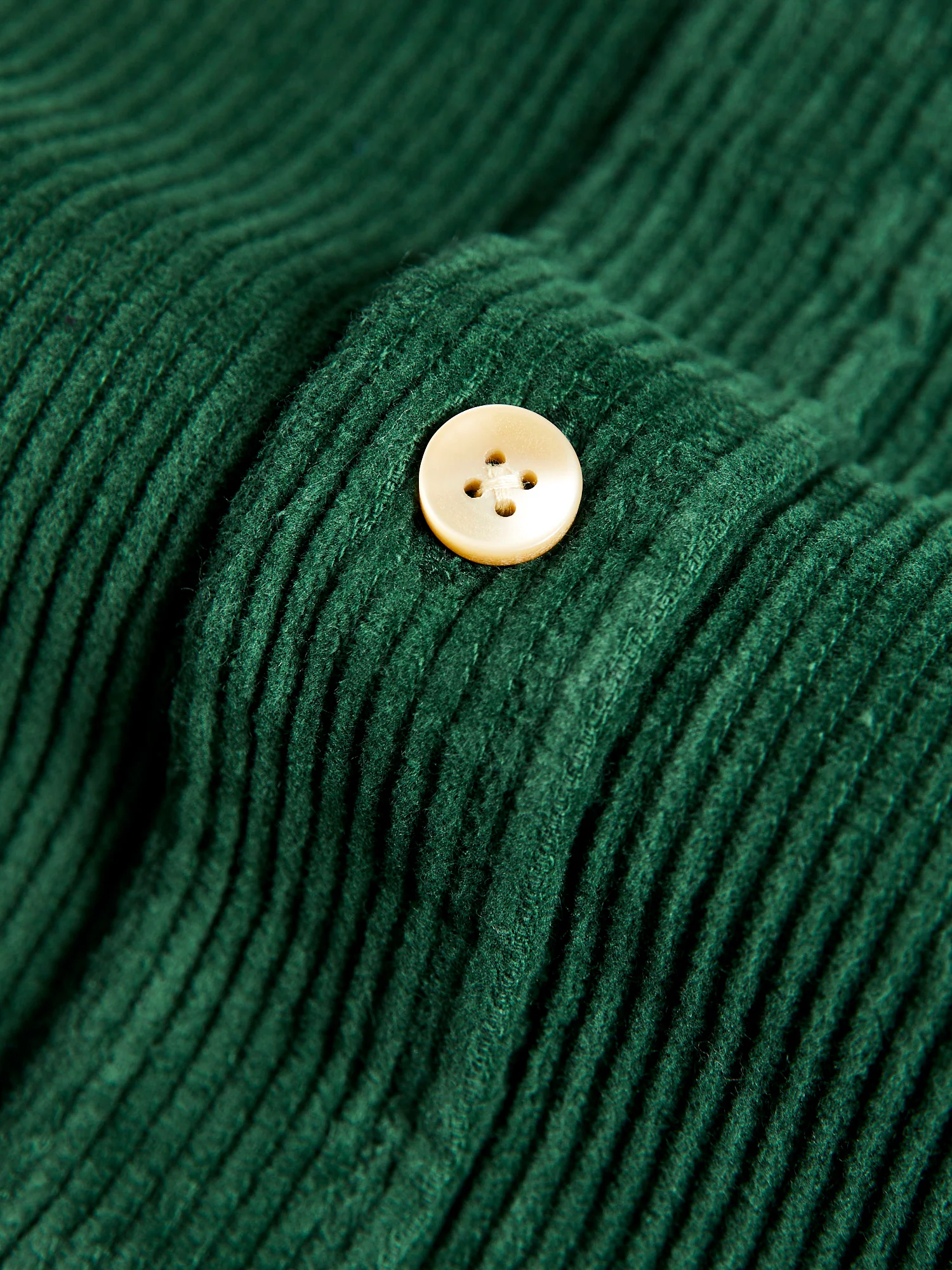 Lobo Button-Up Shirt in Green - Image 6