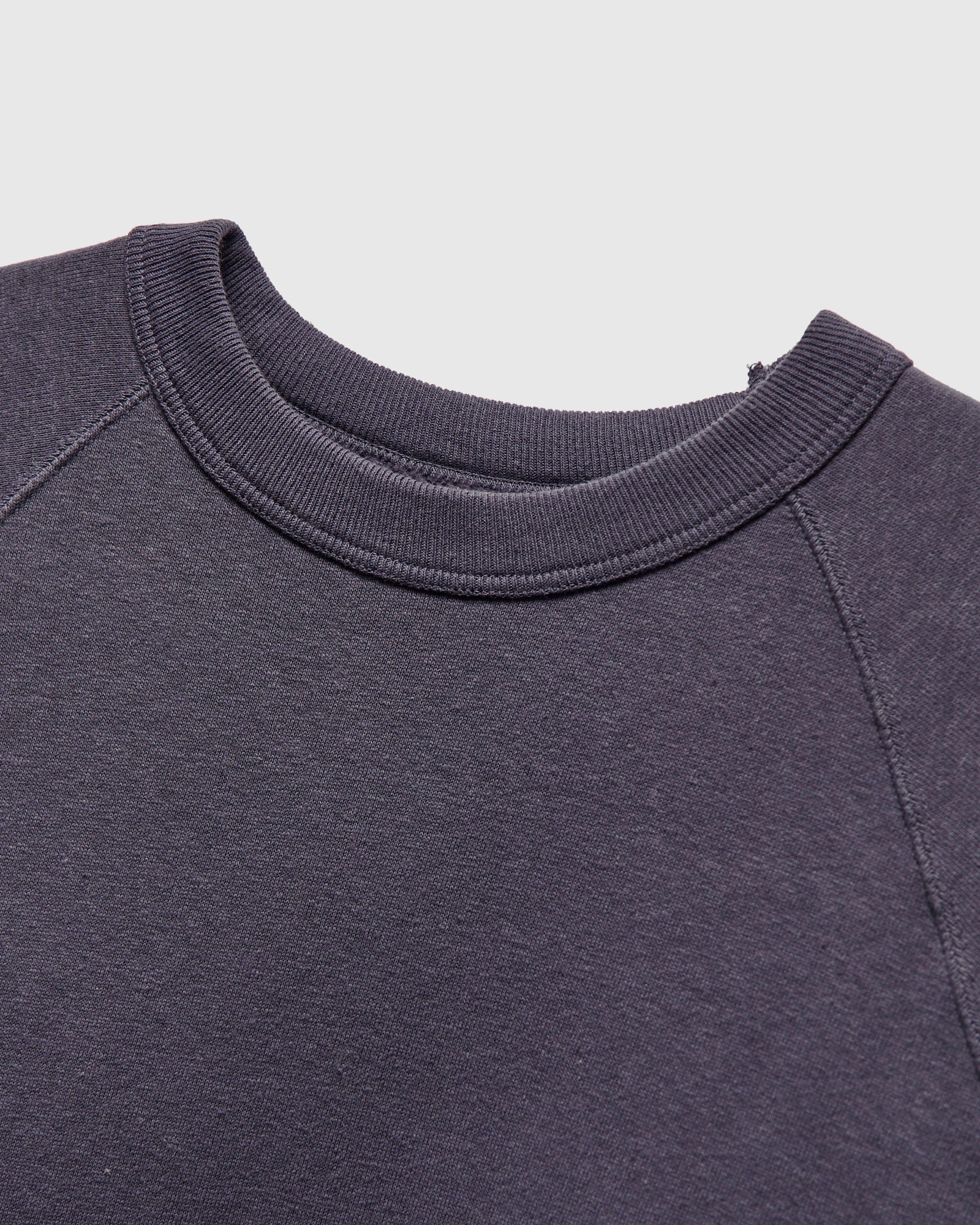 Tsuriami Raglan Sleeve Sweatshirt in Navy - Image 4