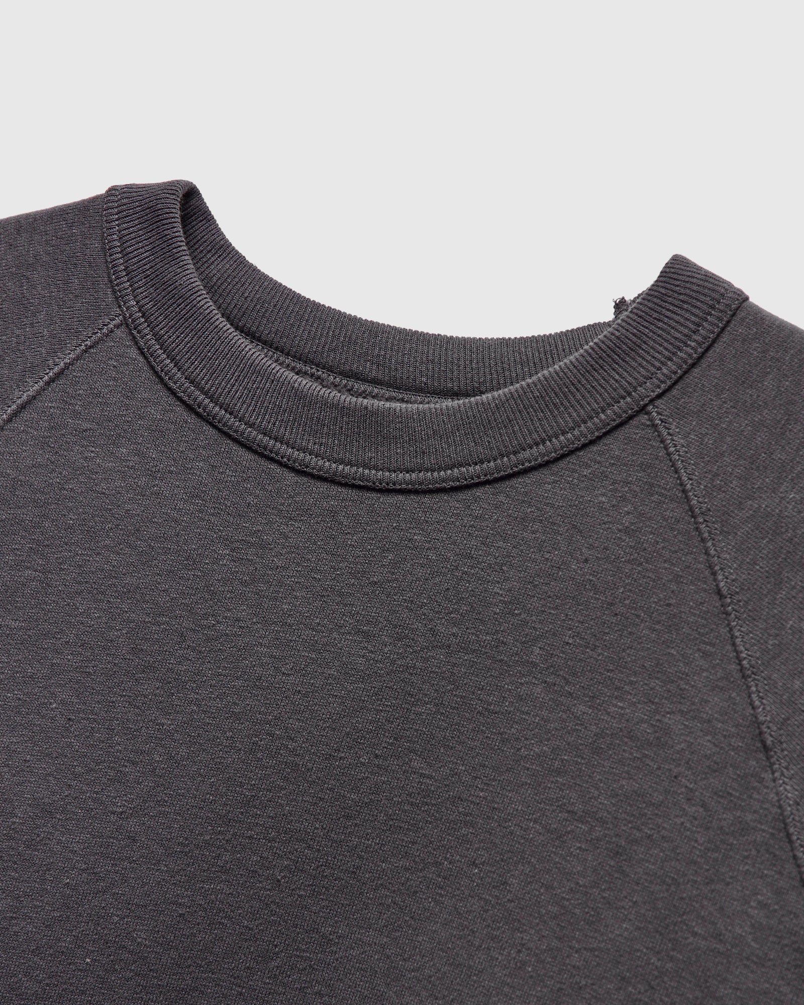 Tsuriami Raglan Sleeve Sweatshirt in Sumikuro - Image 4