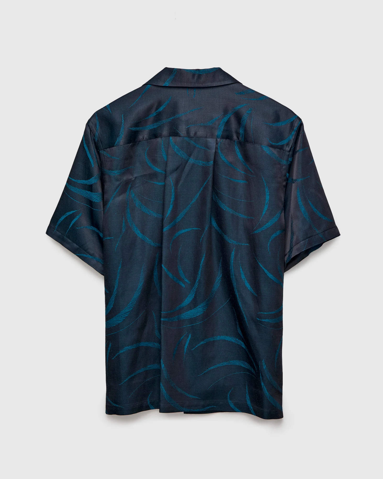 "Mebuki" Pattern Aloha Shirt in Dark Navy - Image 2