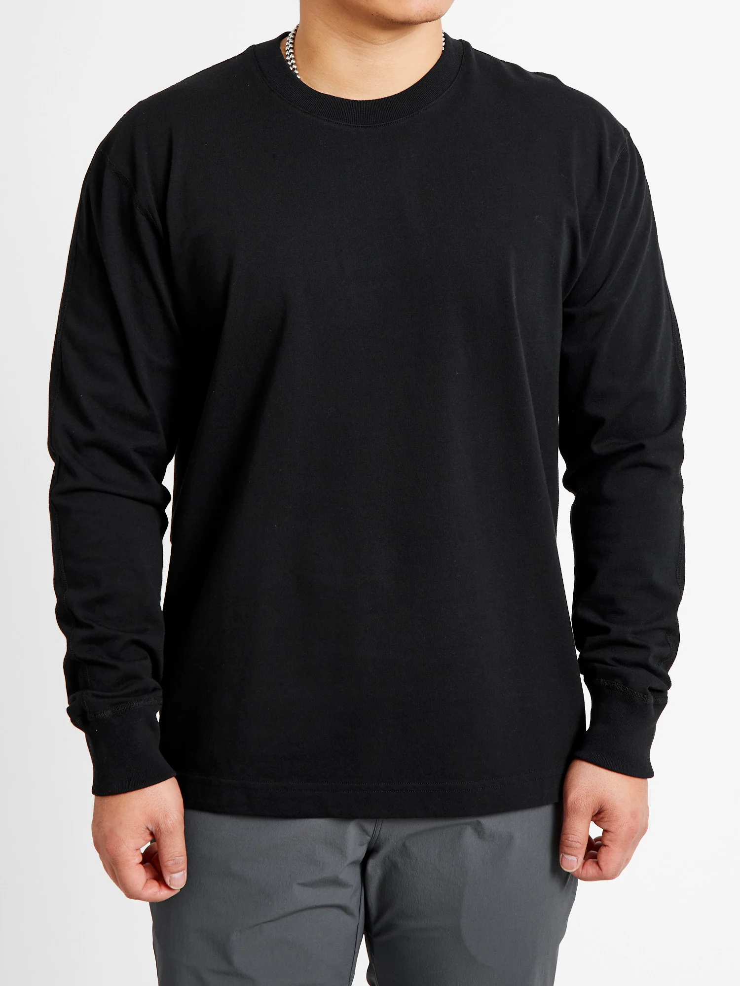 Midweight Jersey Longsleeve T-Shirt in Black - Image 2