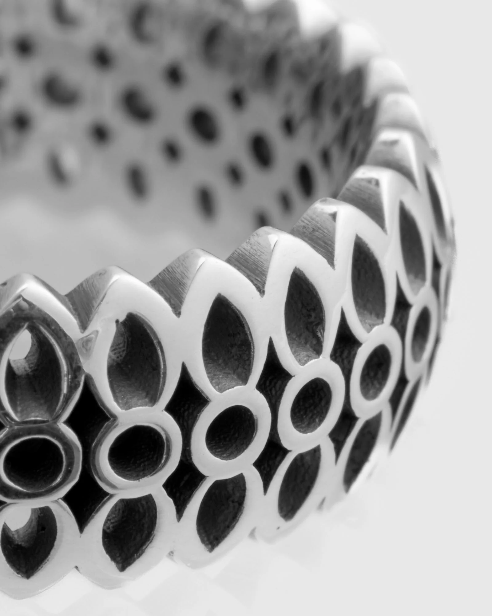 Model 25 Ring Small in Sterling Silver - Image 4