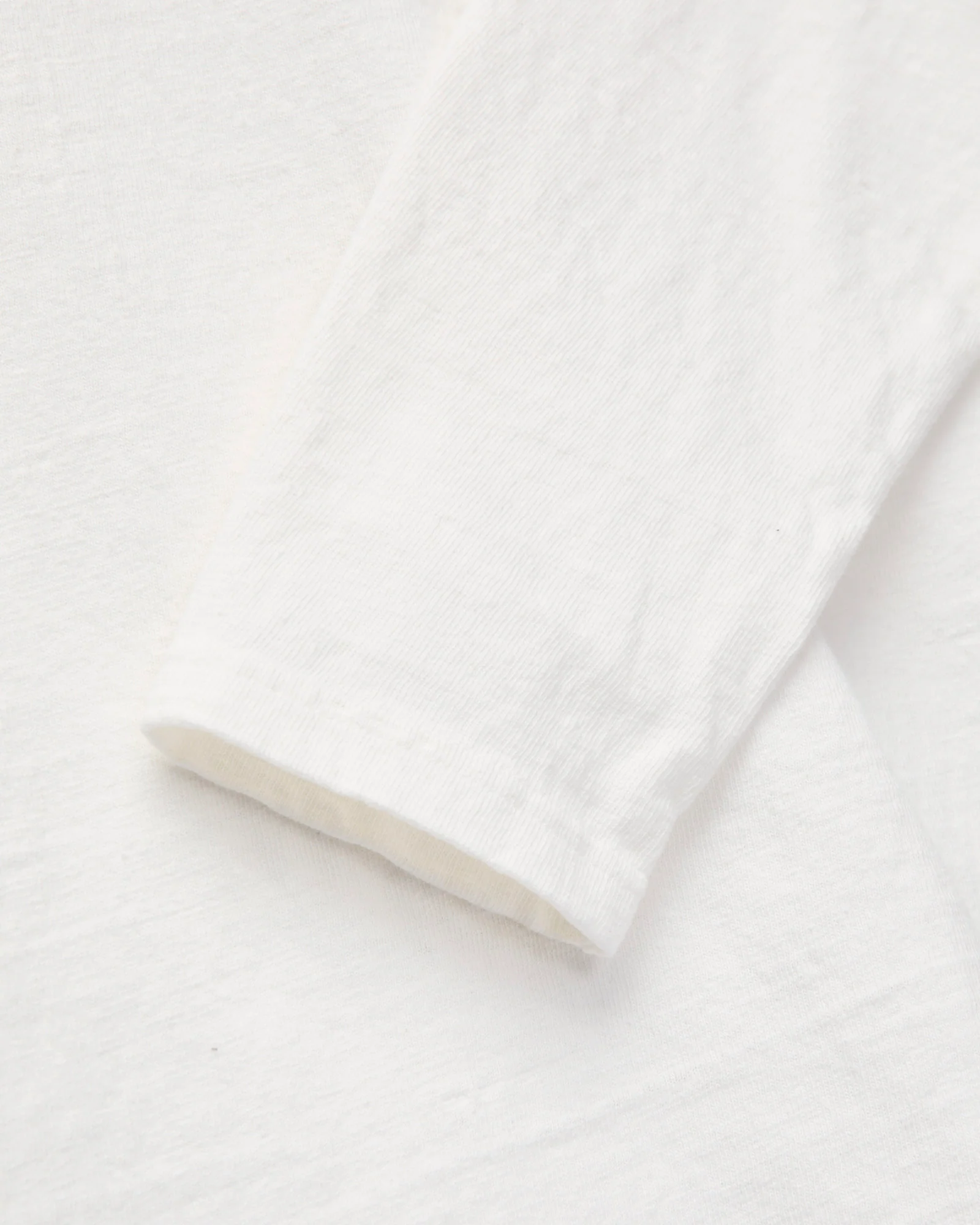 No. 8 Slub Nep Long Sleeve T-Shirt in White - Image 5