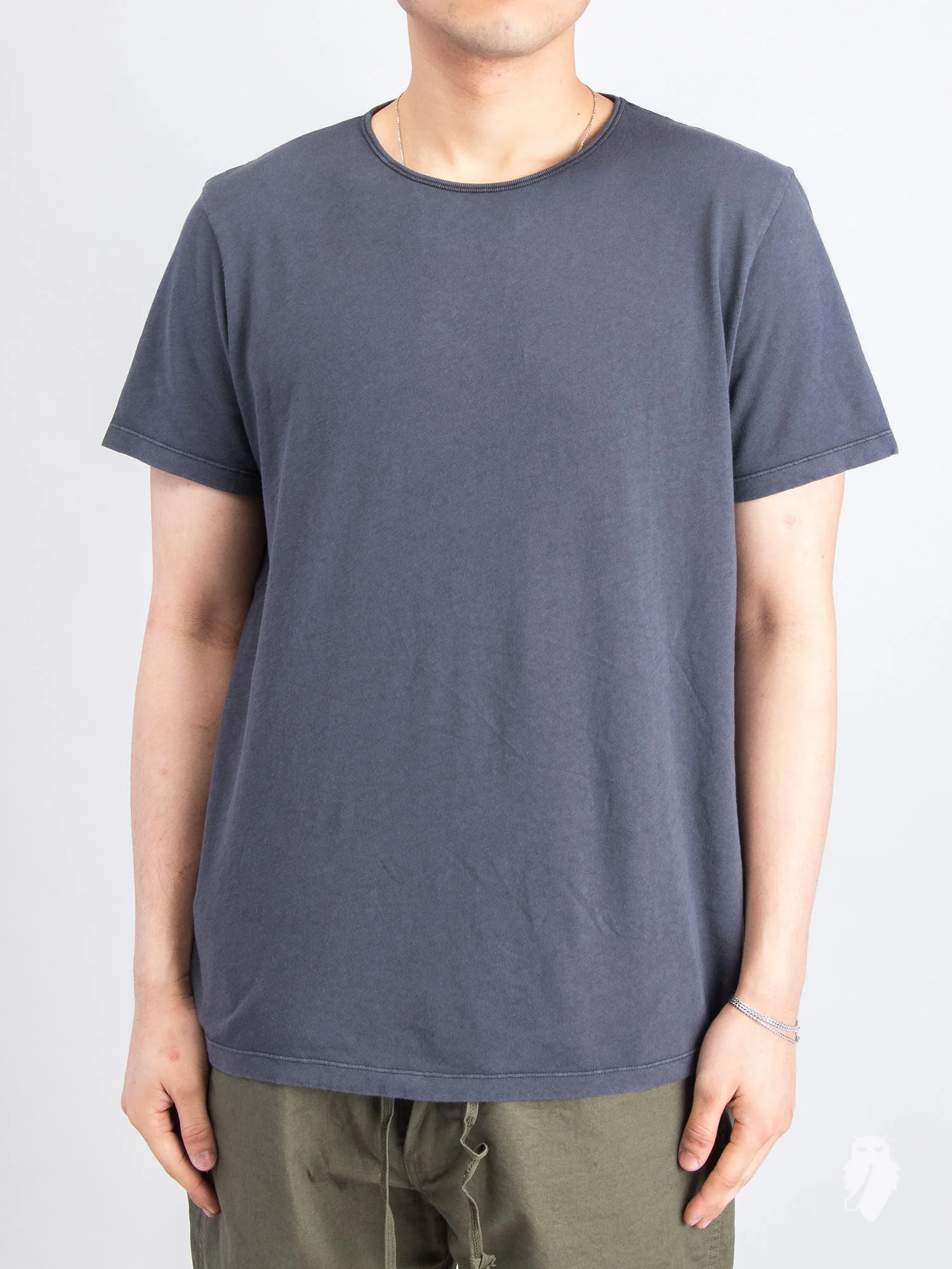 U-Neck T-Shirt in Smog Bandage - Image 2
