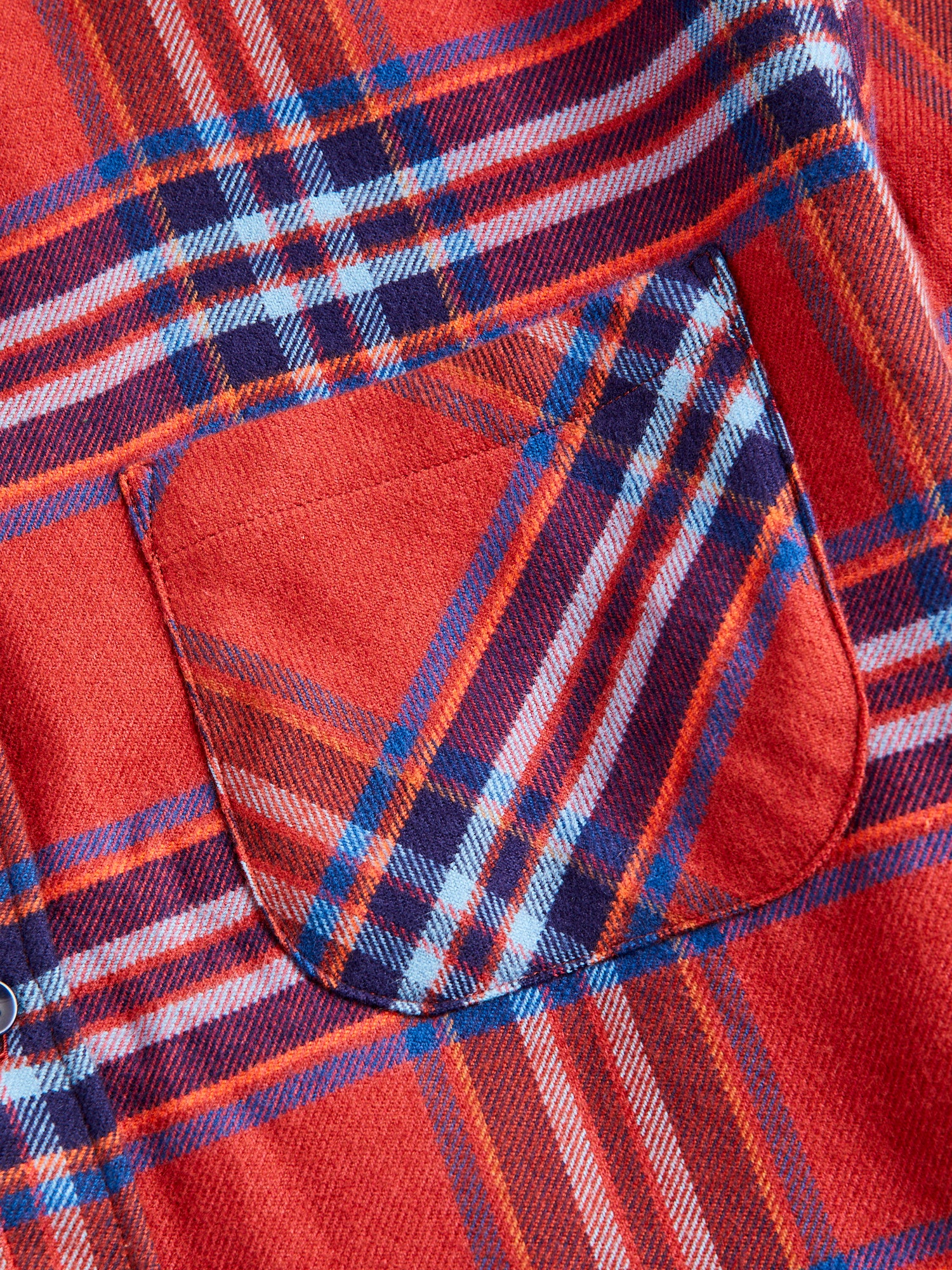 Pau Button-Up Shirt in Red - Image 4