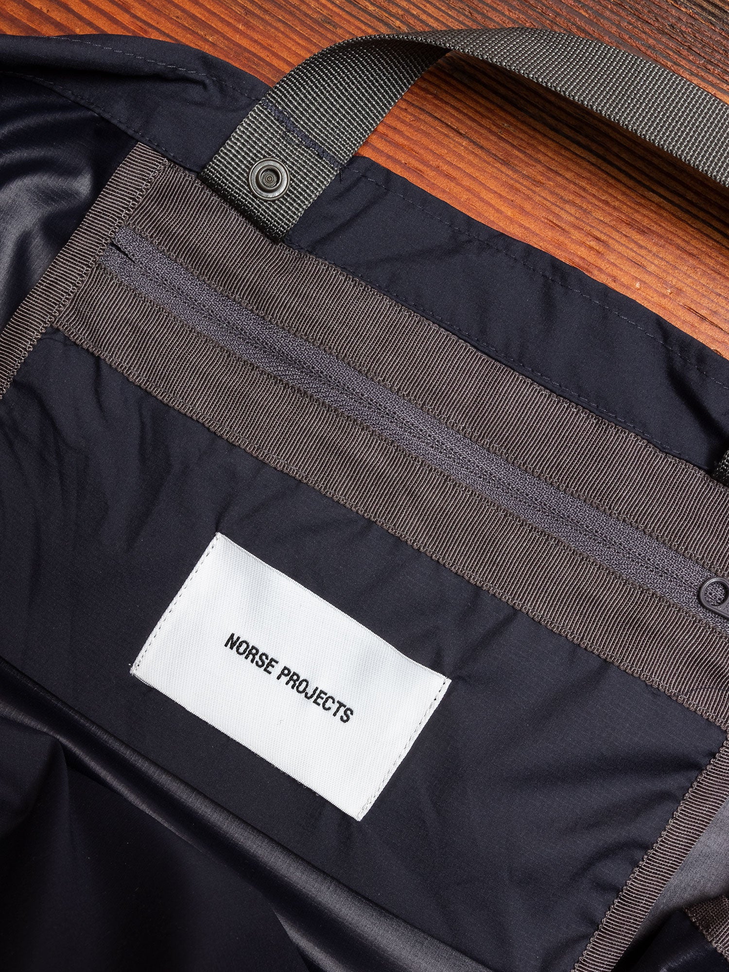 Pertex Quantum Tote in Dark Navy - Image 4
