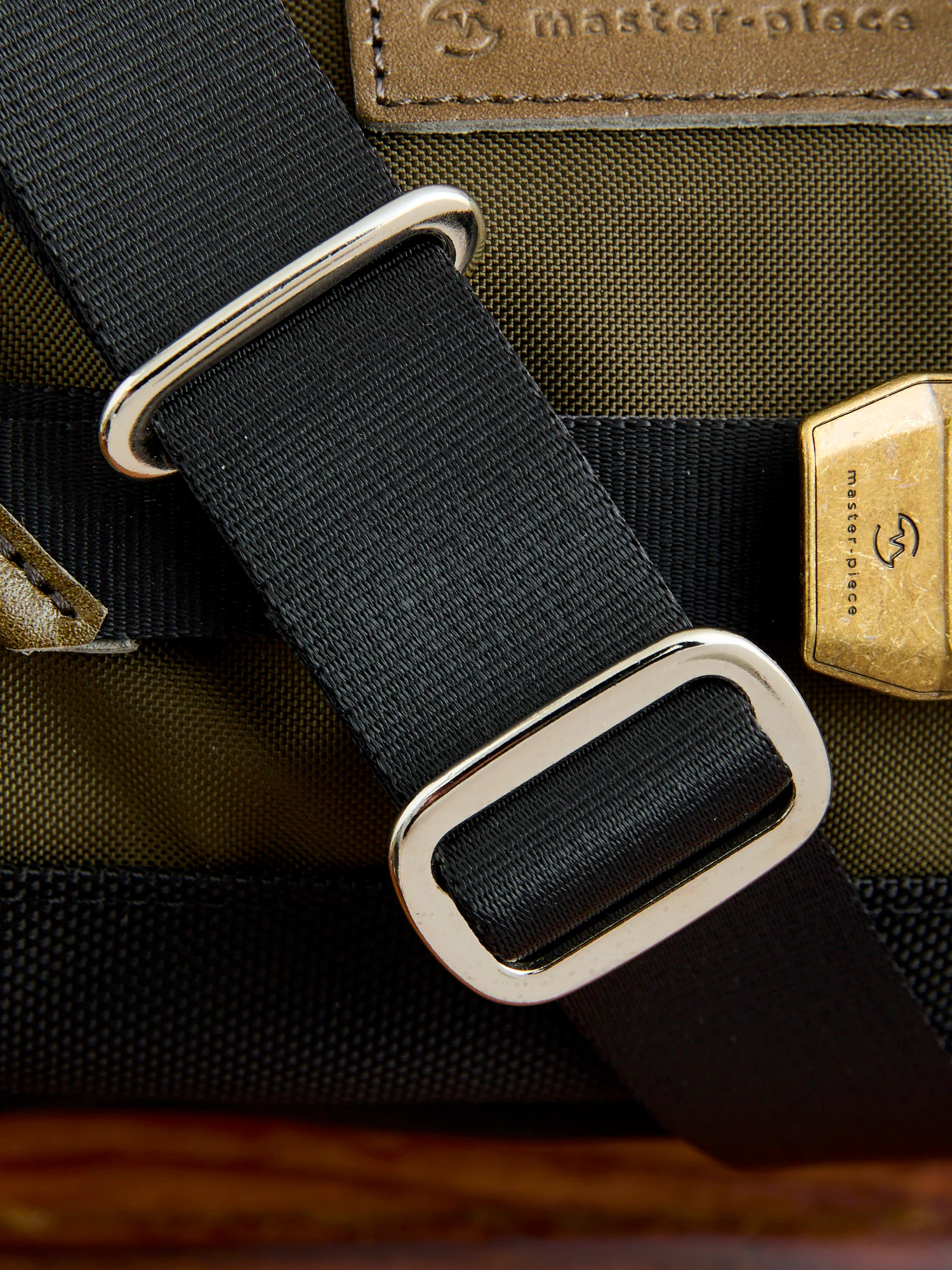 Potential V3 Shoulder Bag in Olive - Image 3