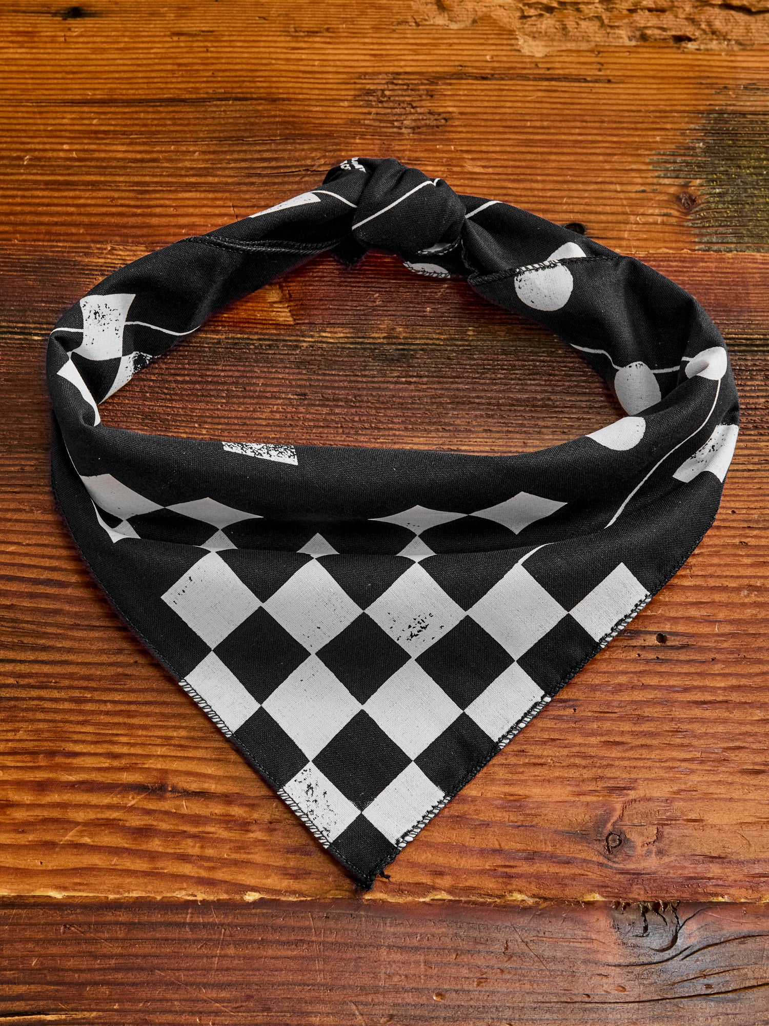 Printed Bandana in Black Geometry - Image 2