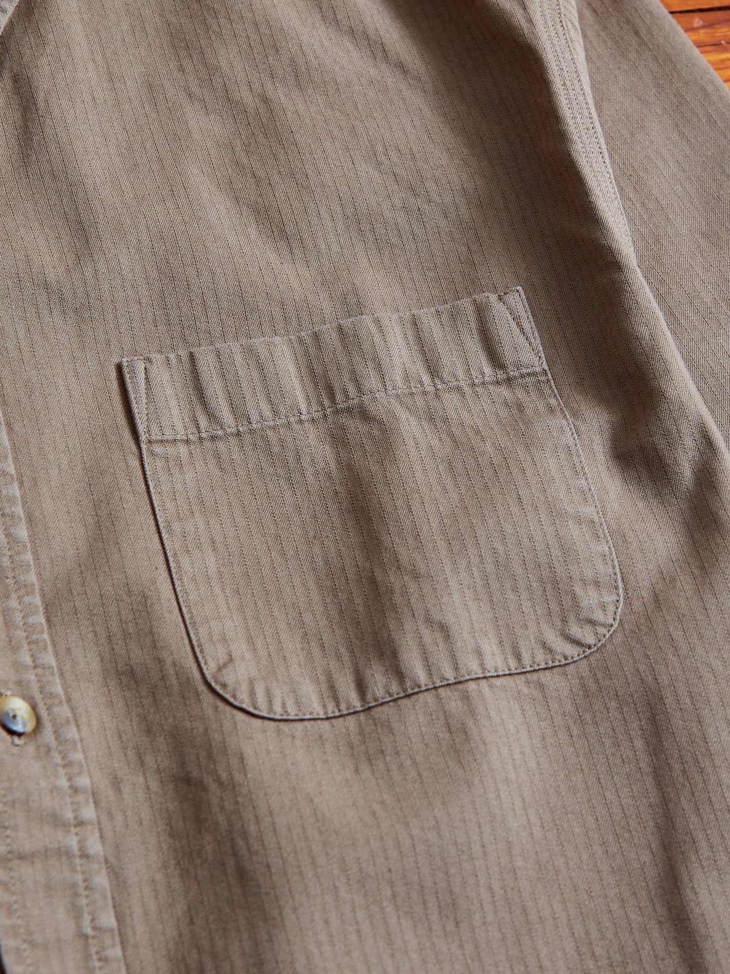 Raeburn Button Down Shirt in Putty - Image 4