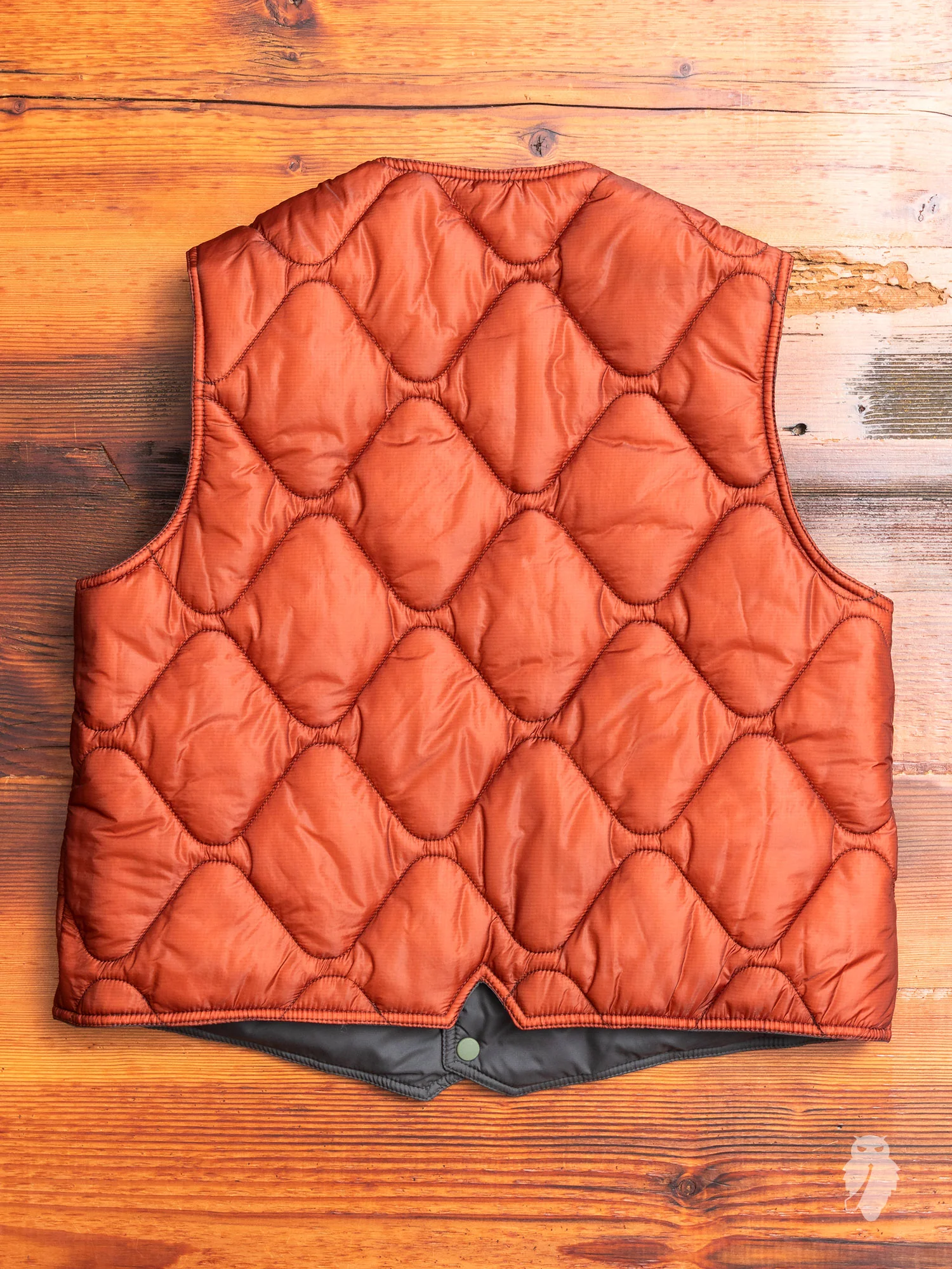 Reversible Puron Vest in Olive Soft Nylon - Image 8