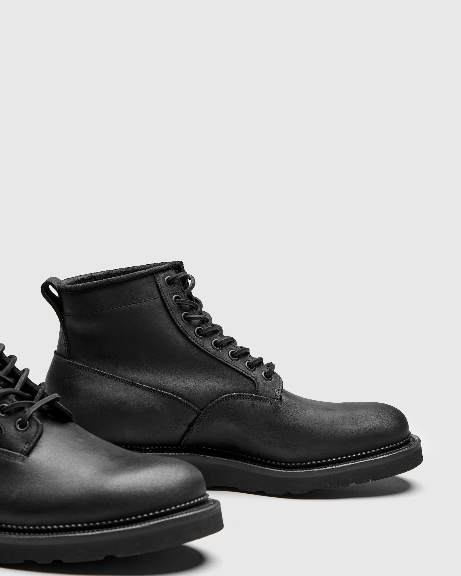 Scout Boot 1035 in Black Waxy Commander - Image 4