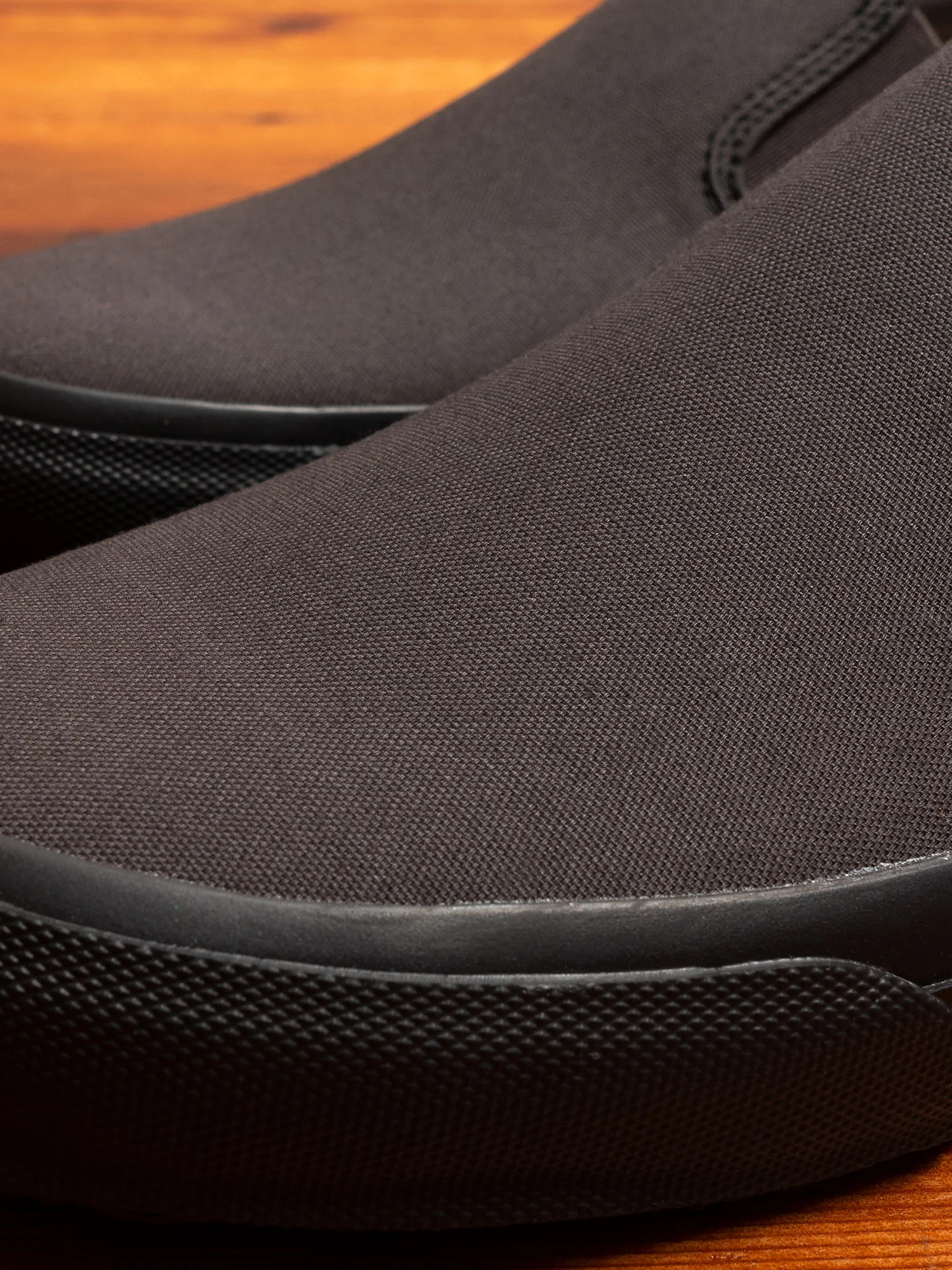 Sidegoa Slip-On Sneaker in Charcoal - Image 4