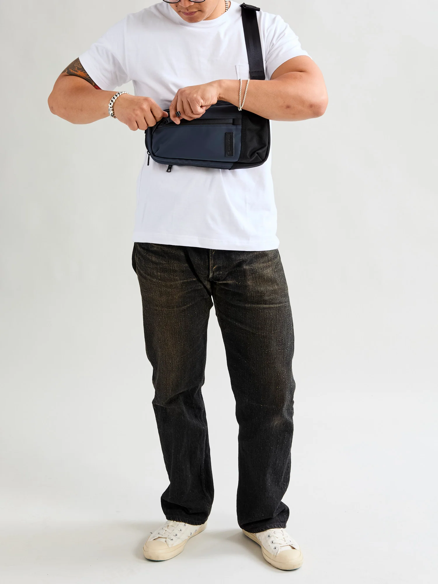 Slick Sling Bag in Navy - Image 13