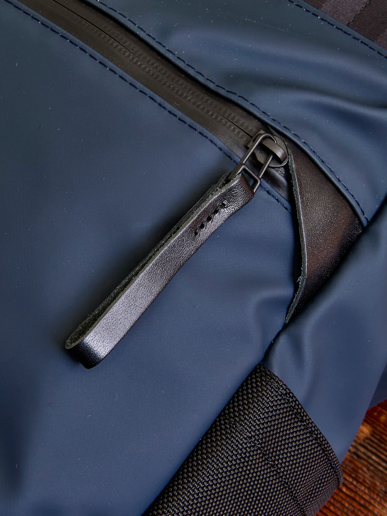 Slick Tote Bag in Navy - Image 7