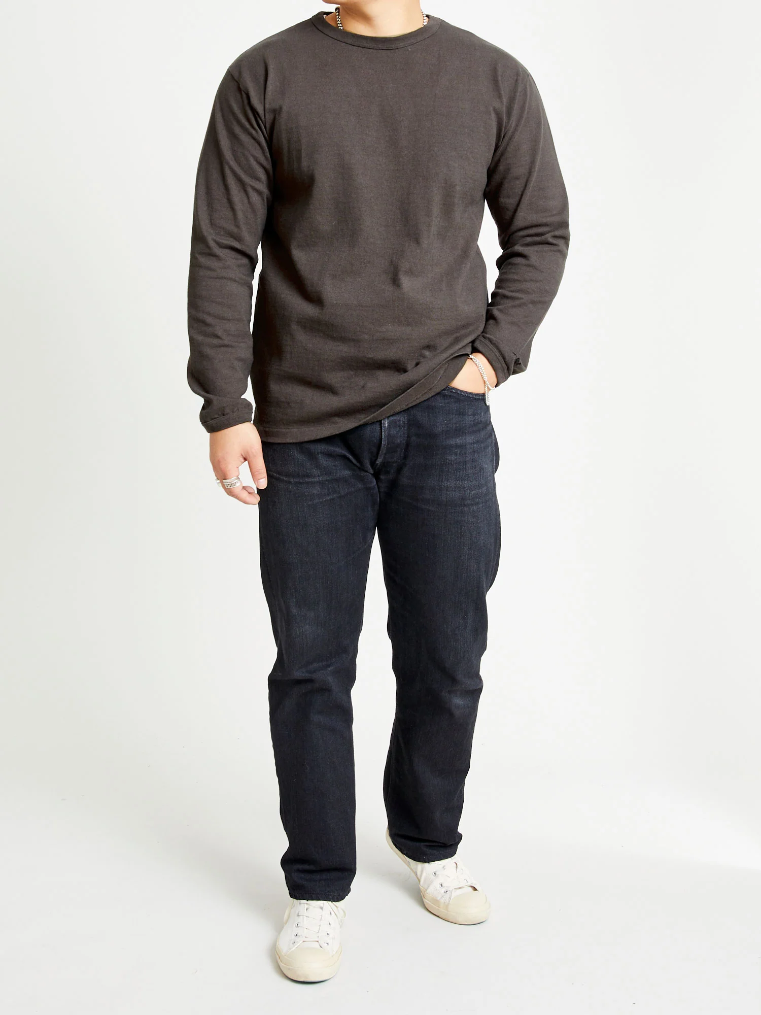 Stand Wheeler Heavyweight Longsleeve T-Shirt in Sumikuro - Image 8