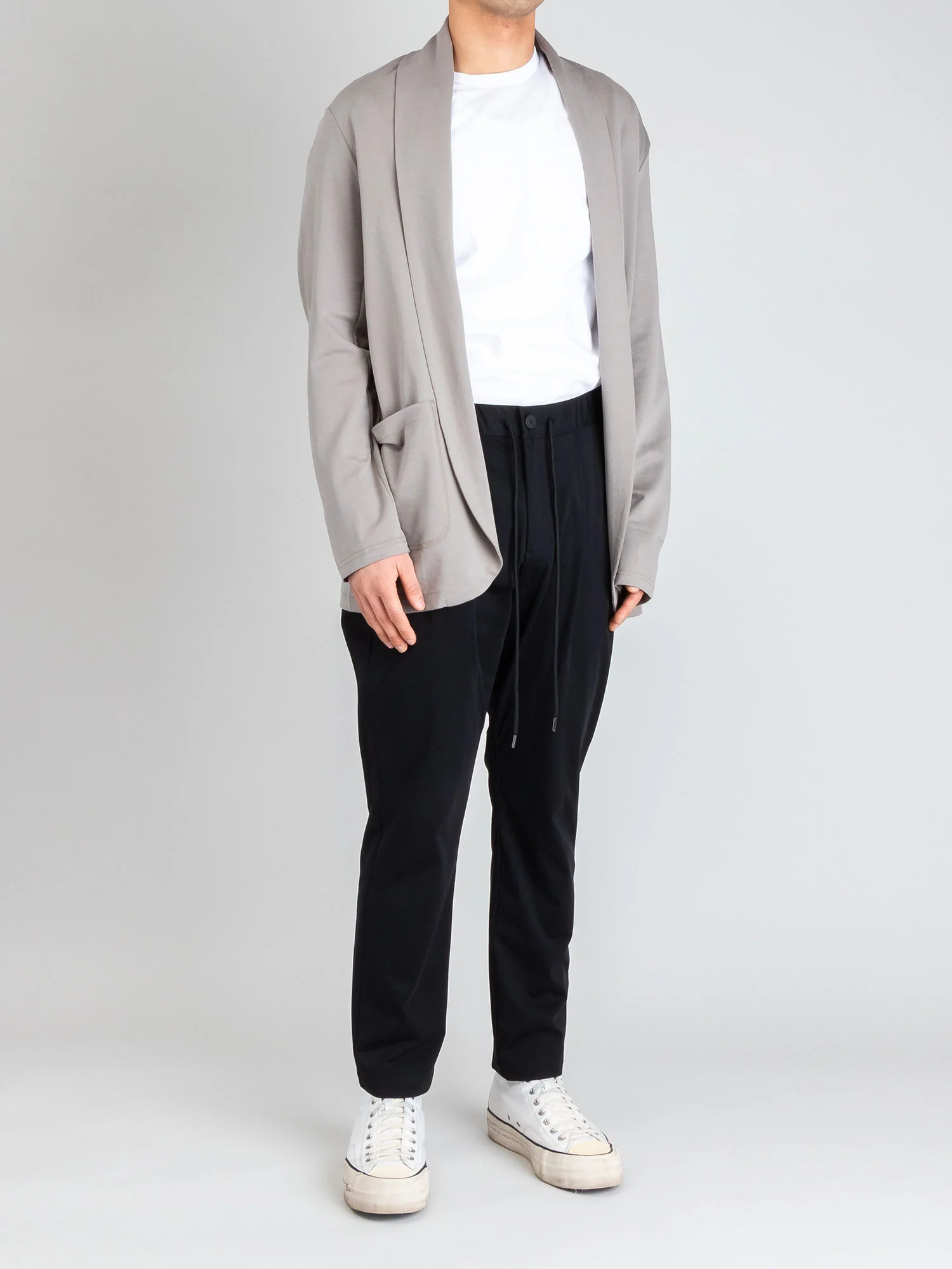 Stretch Pleated Easy Pants in Black - Image 10