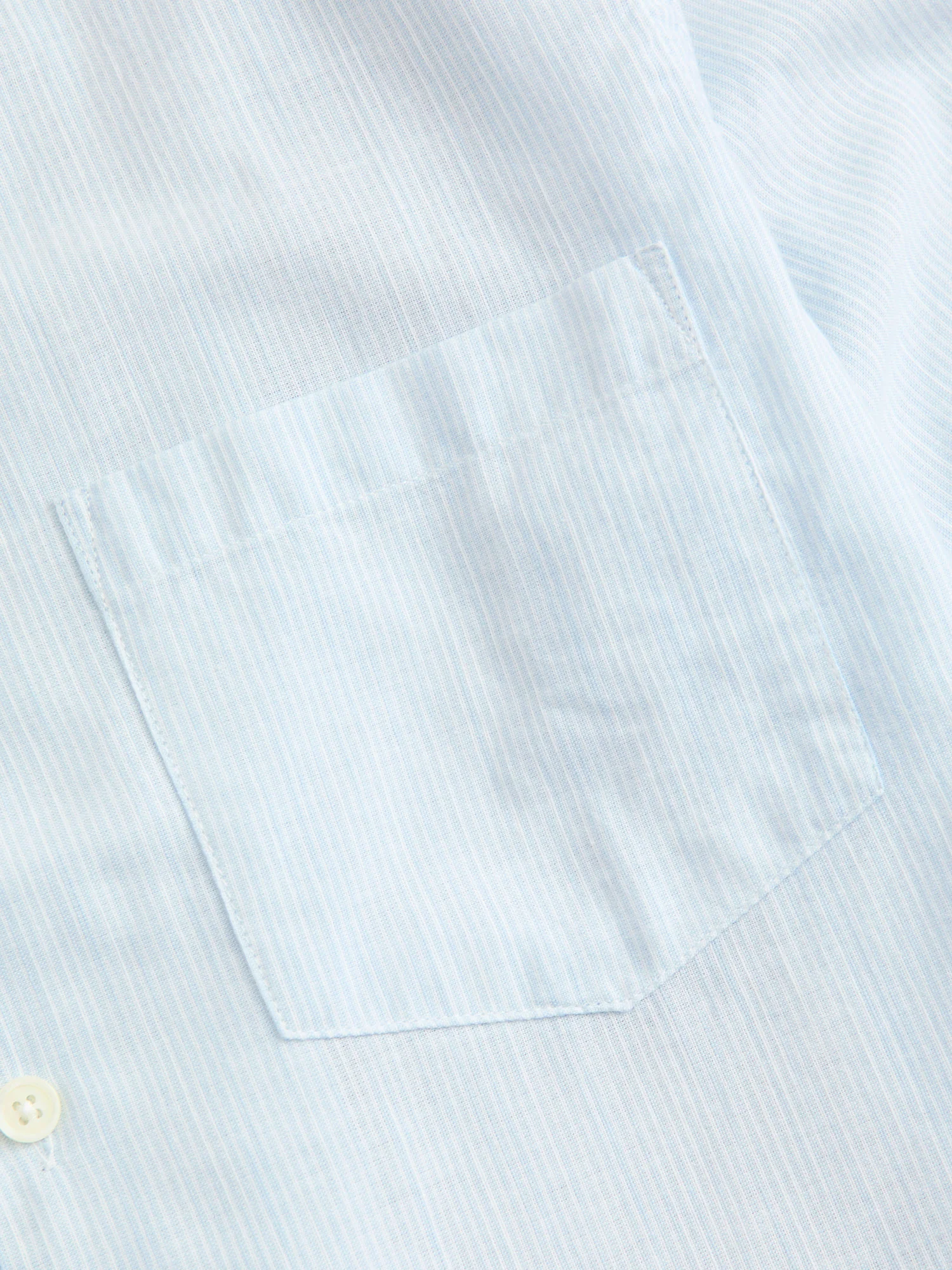 Summer Blend Button-Up Shirt in Sky - Image 5