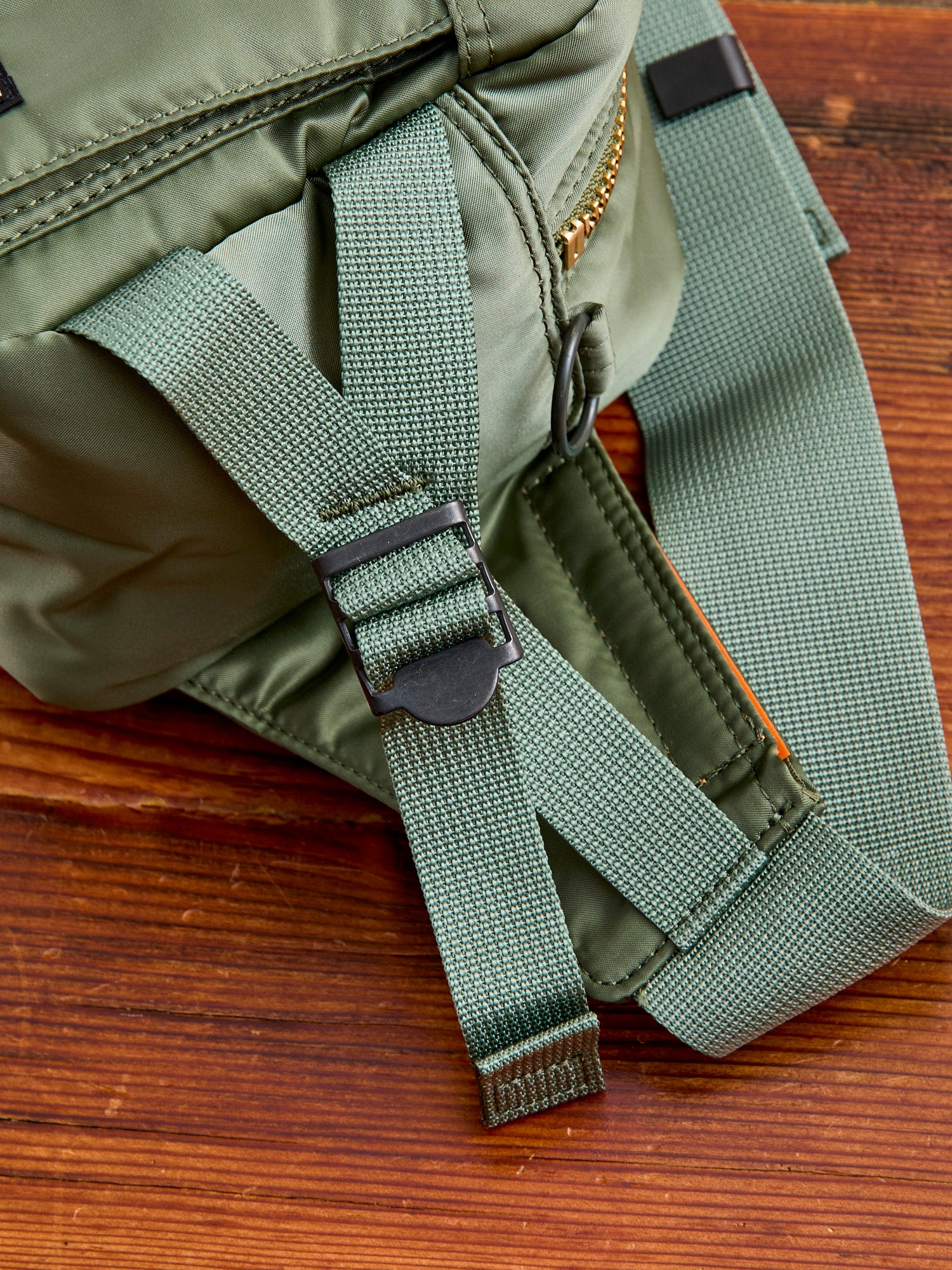 "Tanker" 2-Way Waist Bag in Sage Green - Image 5