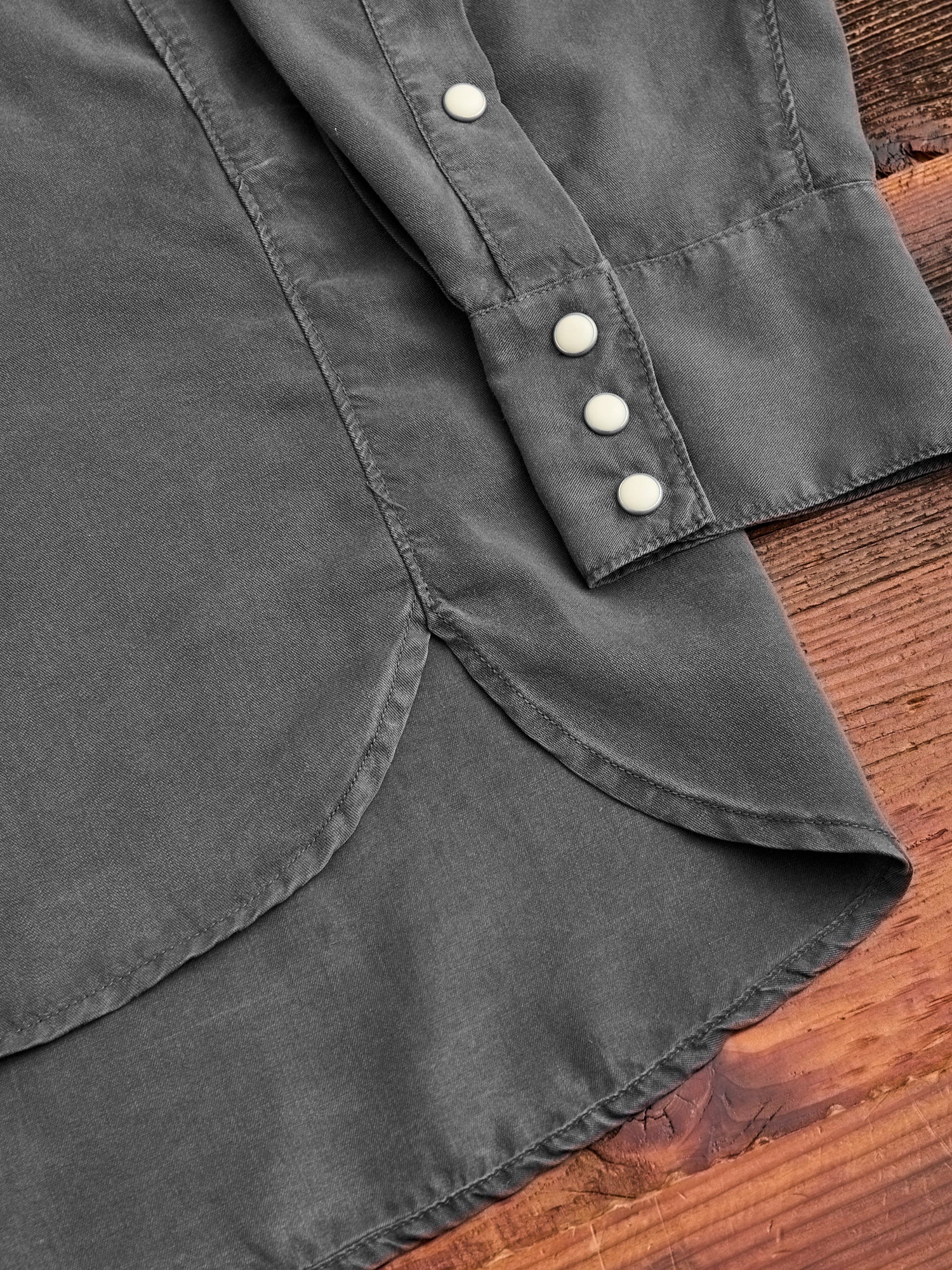 Tencel Gabardine Pearl Snap Shirt in Faded Black - Image 10
