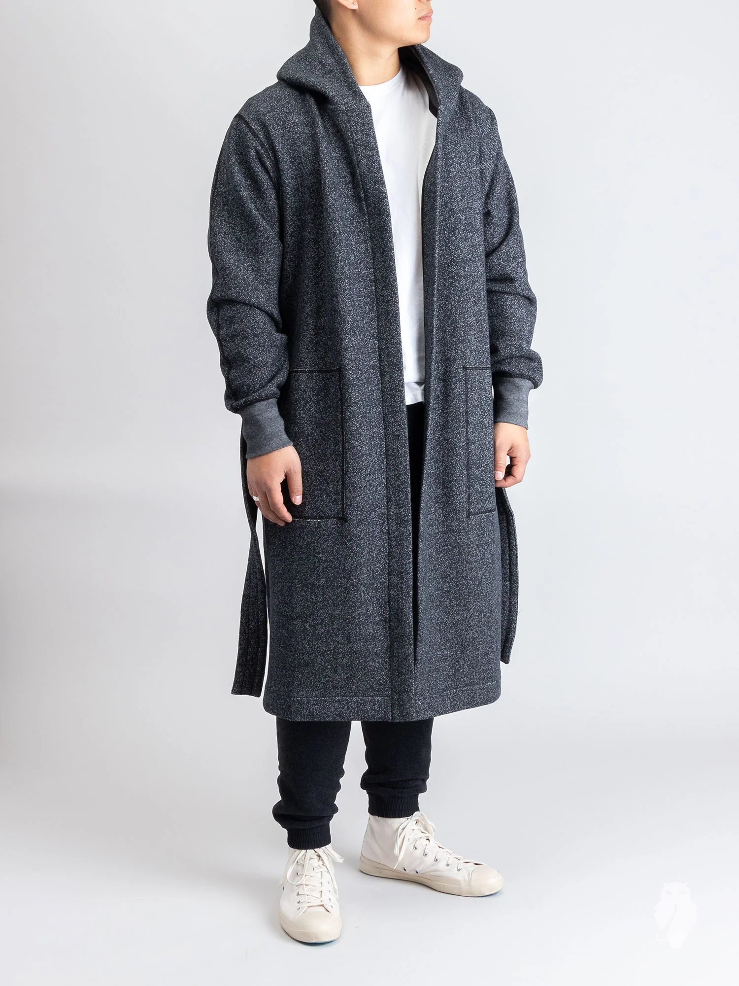 "Tiger Fleece" Robe in Black - Image 13
