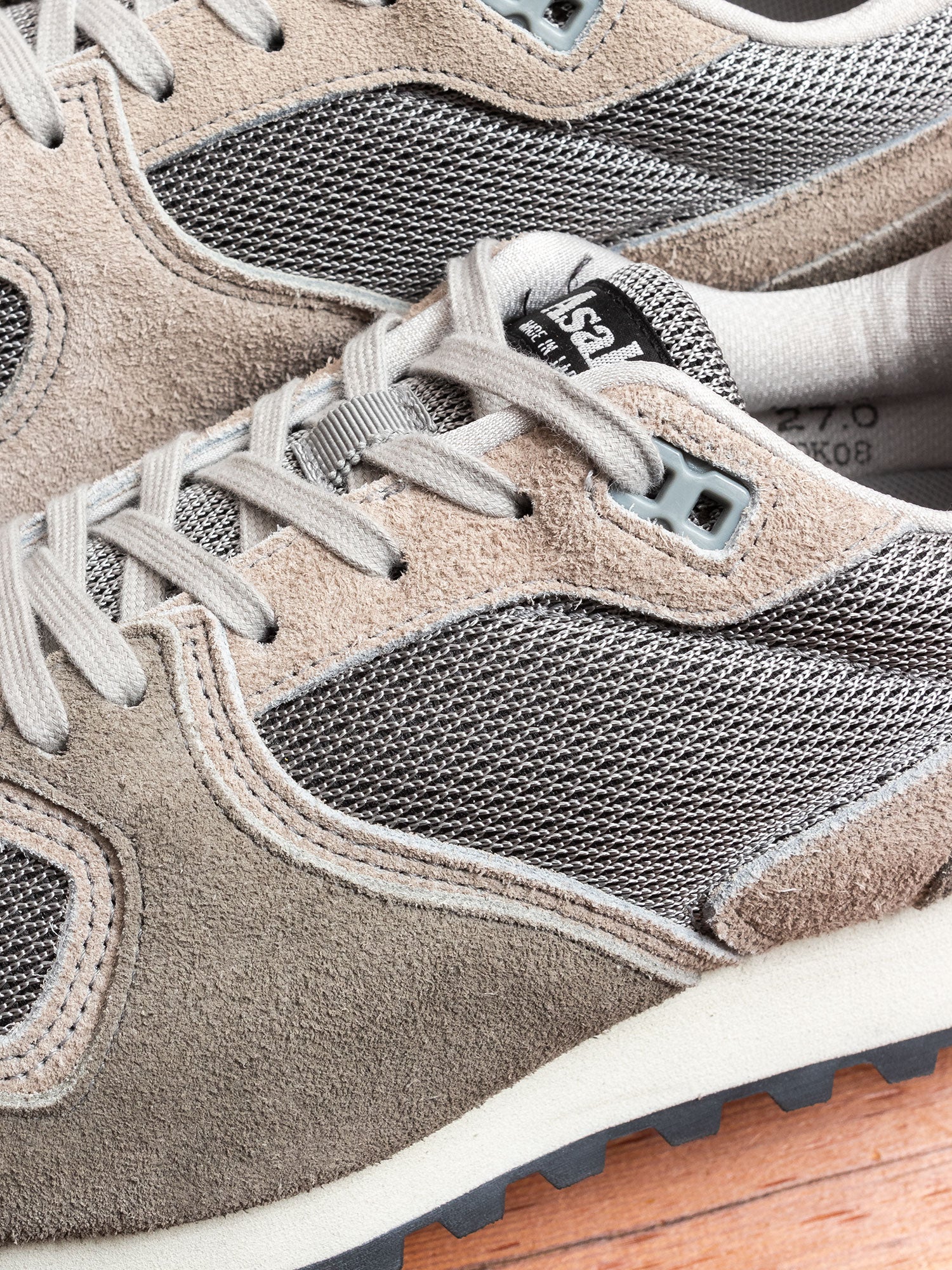 Trainer 033 in Grey - Image 5