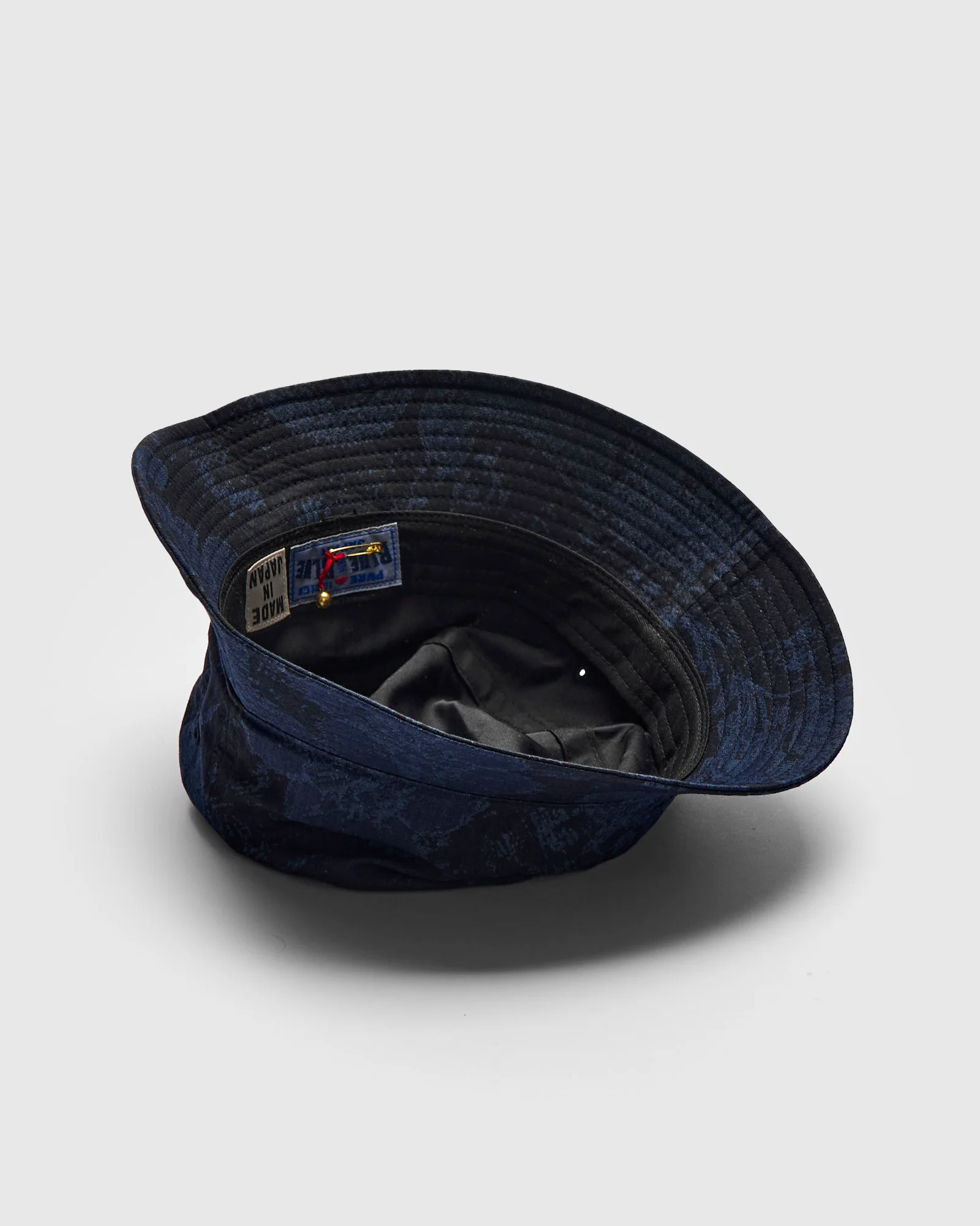 "Tsujigahana" Bucket Hat in Indigo - Image 3