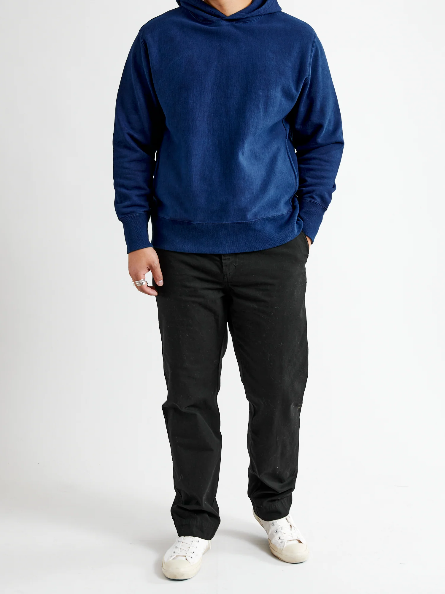 Yarn-Dyed Pullover Hoodie in Indigo - Image 9